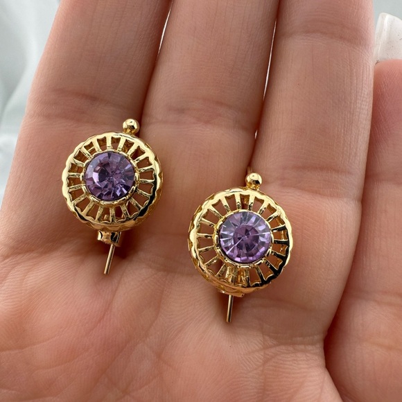 Vintage Gold Amethyst Earrings – Purple Crystal Drop – Retro Elegant Style - Picture 3 of 6